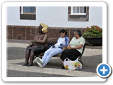 Passanten in Vila do Porto